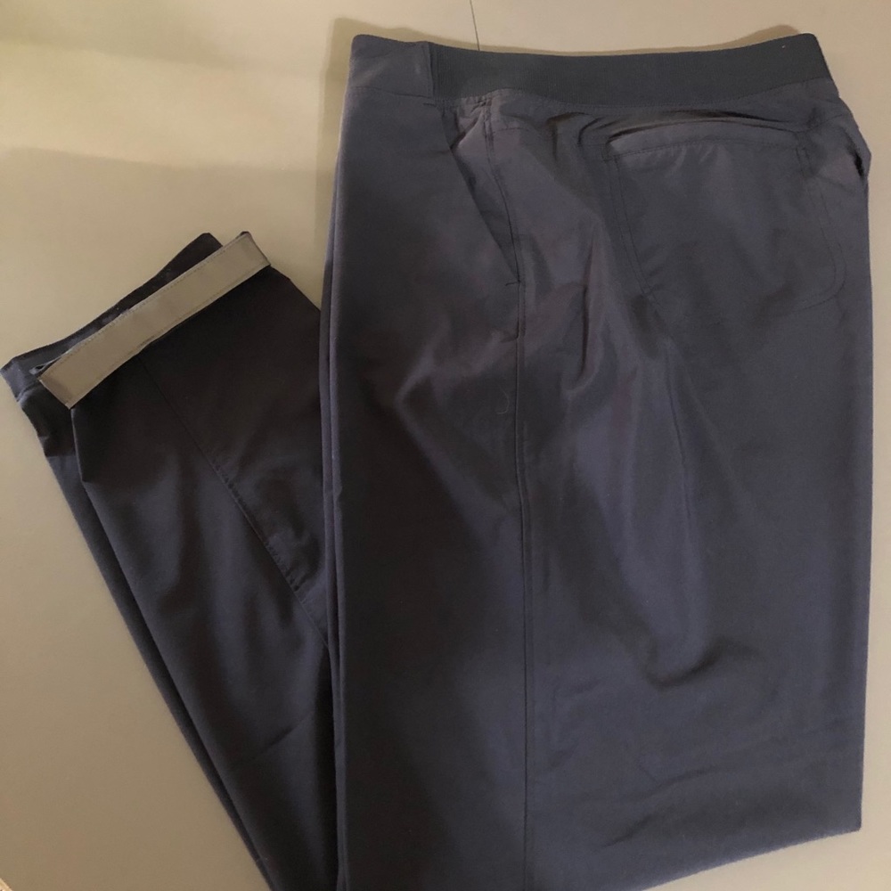 Joggers - Picture 2 of 7